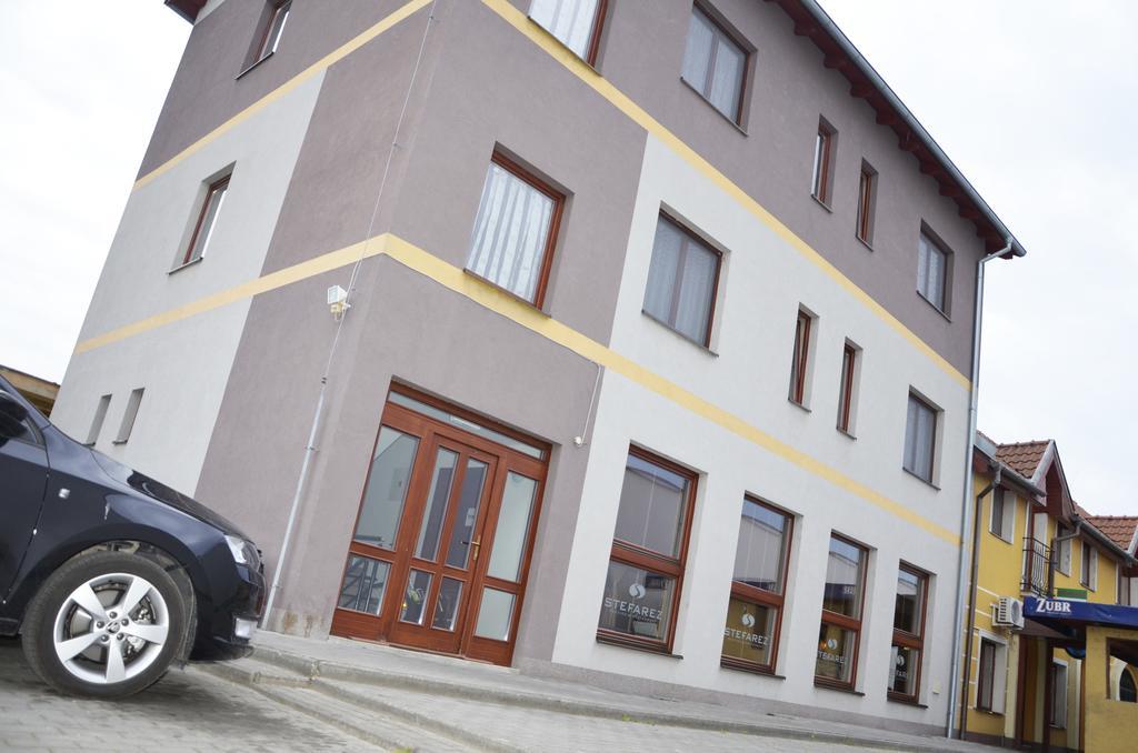 Penzion Stefarez New Veľký Meder Εξωτερικό φωτογραφία